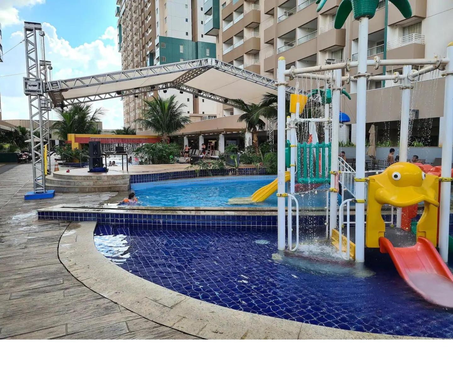 Olimpia Park Resort O Mais Divertido Resort Em Frente Ao Thermas Dos Laranjais - Pague Em Ate 12 Vezes מראה חיצוני תמונה